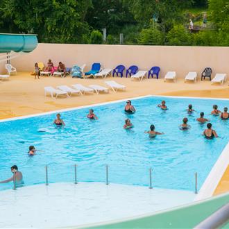 Piscine non couverte à pente douce au Camping de la Plage à Bénodet