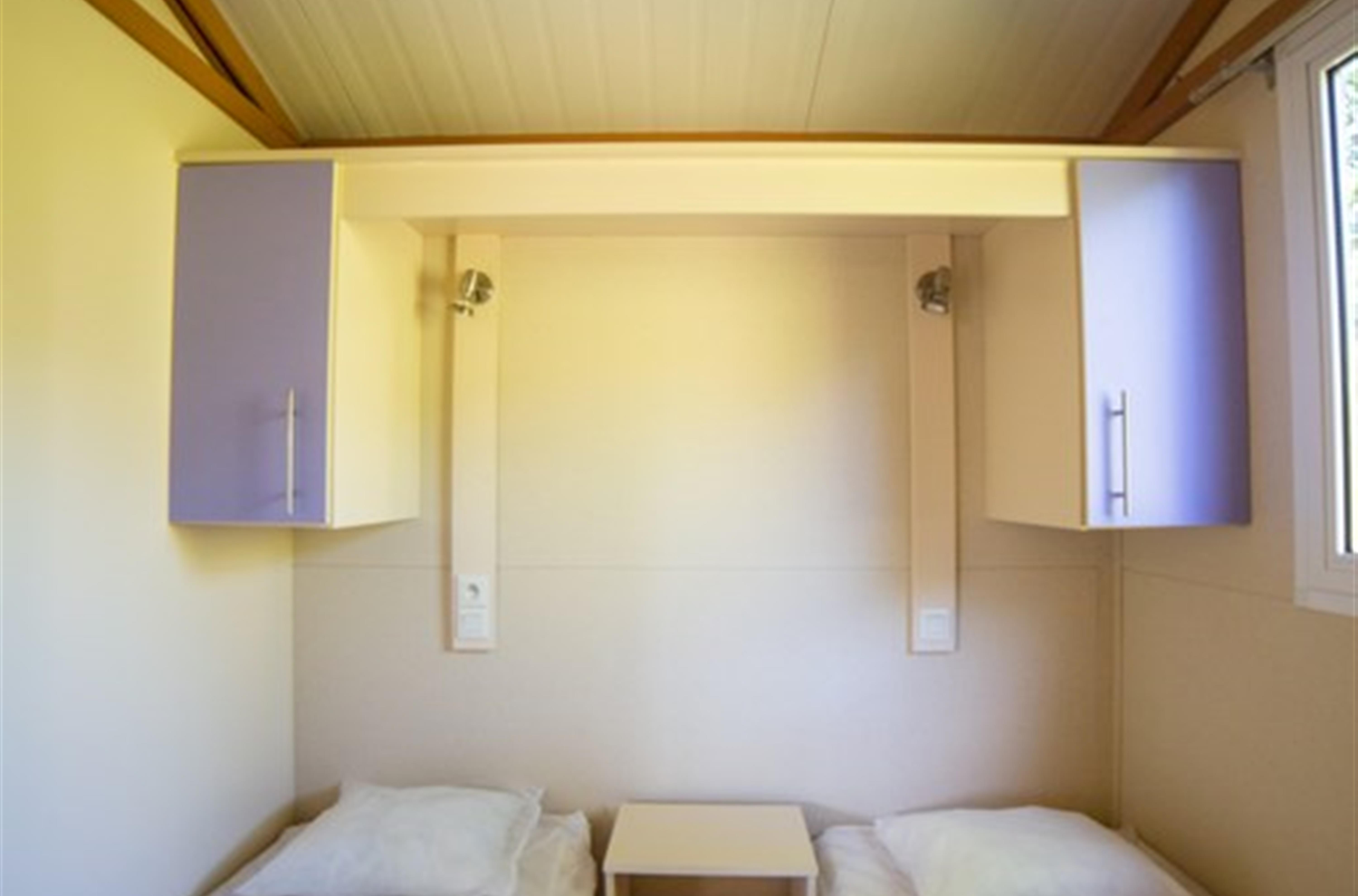 chambre avec 2 lits simples