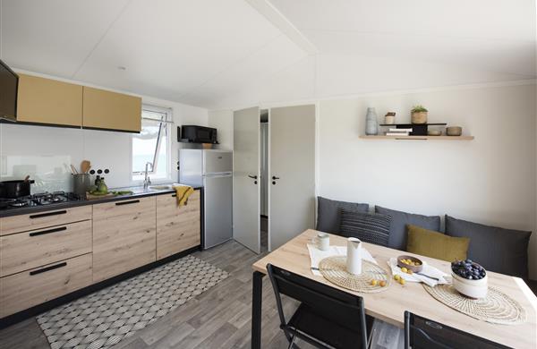 Cuisine chalet Club Camping de la plage 29950 Bénodet