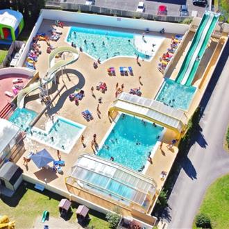 Piscines couverte et non-couverte du Camping de la plage à Bénodet